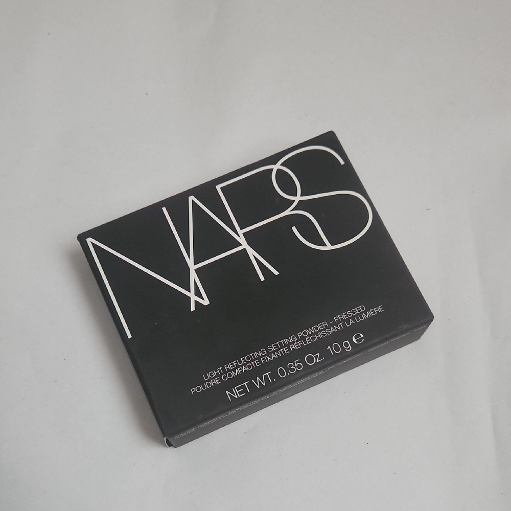 NARS Light Reflecting Setting Powder